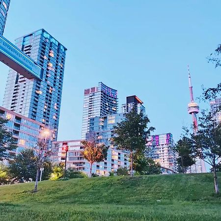 Upscale Downtown Toronto Condos By Cn Tower Luaran gambar