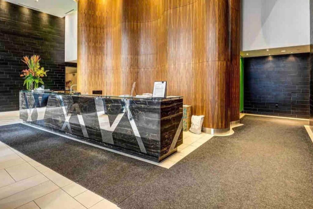 Upscale Downtown Toronto Condos By Cn Tower Luaran gambar