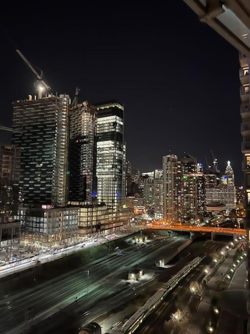 Upscale Downtown Toronto Condos By Cn Tower Luaran gambar